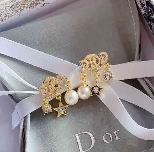 luxury designer fashion five jewelry cd pointed earrings dijia / djia letter star love pearl with the same material 925 silver needle, Red;brown
luxury designer fashion five jewelry cd pointed earrings dijia / djia letter star love pearl with the same material 925 silver needle, Red;brown