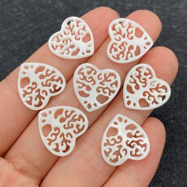 charms wholesale multi-color heart shape pendant natural shells for jewelry making diy handmade accessories beaded decoration fashion, Bronze;silver
charms wholesale multi-color heart shape pendant natural shells for jewelry making diy handmade accessories beaded decoration fashion, Bronze;silver