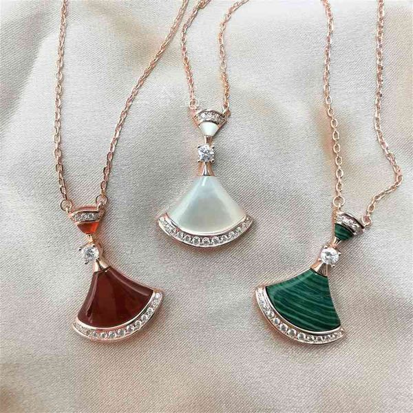 the new baojia fan pendant small white fritillaria red chalcedony peacock green tanabata skirt necklace, Silver
the new baojia fan pendant small white fritillaria red chalcedony peacock green tanabata skirt necklace, Silver