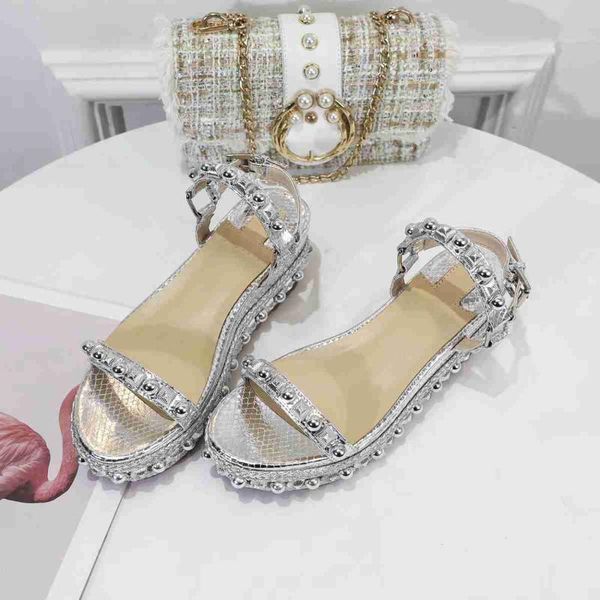 slippers 2021 fashion genuine leather slipper women luxury shoes designers, Black
slippers 2021 fashion genuine leather slipper women luxury shoes designers, Black