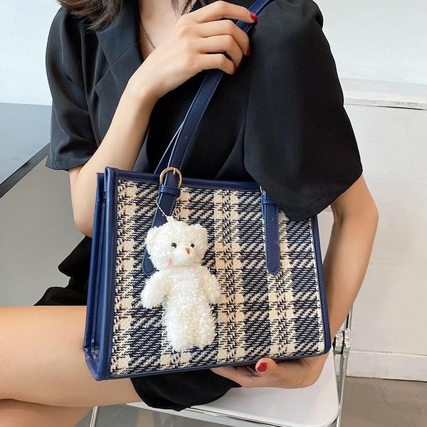 evening bags 2021 ladies casual messenger bag summer large-capacity handbag fashion plaid shoulder female bear tote
evening bags 2021 ladies casual messenger bag summer large-capacity handbag fashion plaid shoulder female bear tote