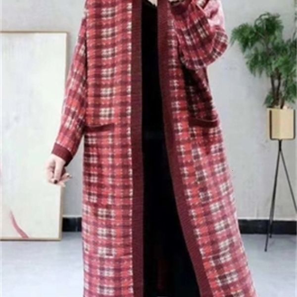coats miyake fold sleeve pleated british style long one-button trench coat, Tan;black
coats miyake fold sleeve pleated british style long one-button trench coat, Tan;black