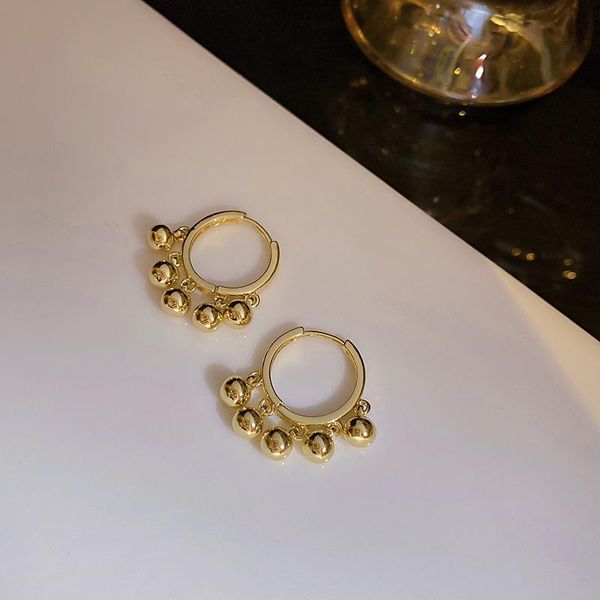 hoop & huggie simple fashion small buckle earrings for women beads ball pendant tassel 2021 trendy geometric jewelry, Golden;silver
hoop & huggie simple fashion small buckle earrings for women beads ball pendant tassel 2021 trendy geometric jewelry, Golden;silver