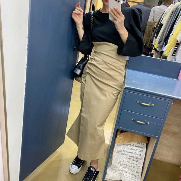 korean chic slim wrap hip side single breasted irregular mermaid skirts women personality all-match retro casual faldas mujer 210610, Black
korean chic slim wrap hip side single breasted irregular mermaid skirts women personality all-match retro casual faldas mujer 210610, Black