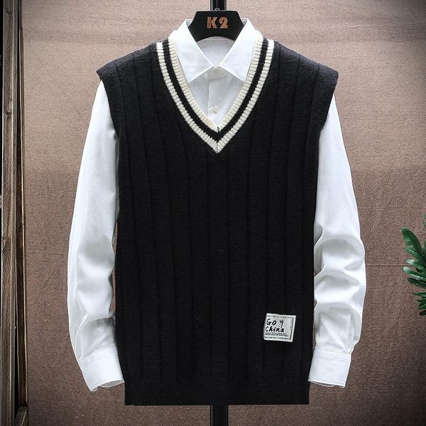 men's vests qiu dong season sleeveless sweater vest outside a man wear trend within v-neck shawl coat, Black;white
men's vests qiu dong season sleeveless sweater vest outside a man wear trend within v-neck shawl coat, Black;white