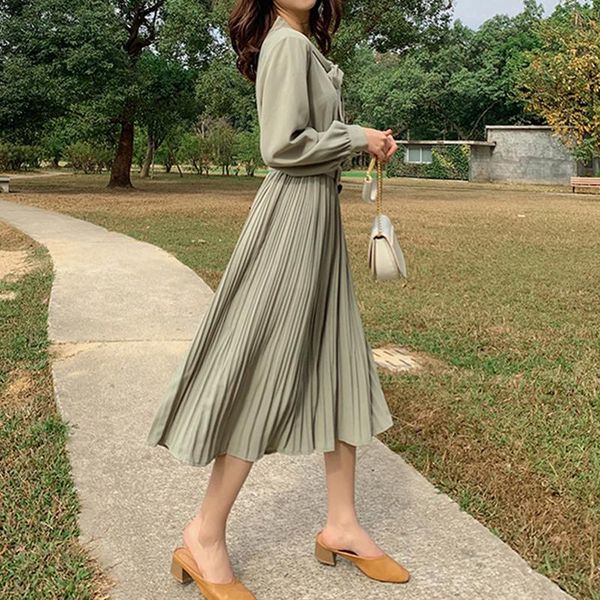 casual dresses elegant lace up bow chiffon women long dress 2021 spring pleated sashes maxi evening party female slim vestidos, Black;gray
casual dresses elegant lace up bow chiffon women long dress 2021 spring pleated sashes maxi evening party female slim vestidos, Black;gray
