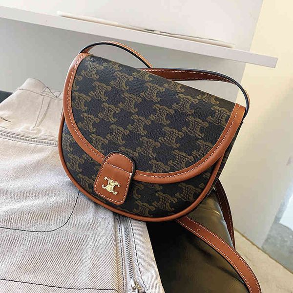 summer small women's 2021 new fashion net red texture foreign style single shoulder messenger bag fashion printed saddle bag
summer small women's 2021 new fashion net red texture foreign style single shoulder messenger bag fashion printed saddle bag