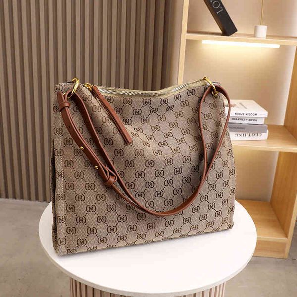 2022 factory wholesale designer handbags on clearance high capacity tote fashion old flower one shoulder armpit red versatile commuter messe
2022 factory wholesale designer handbags on clearance high capacity tote fashion old flower one shoulder armpit red versatile commuter messe