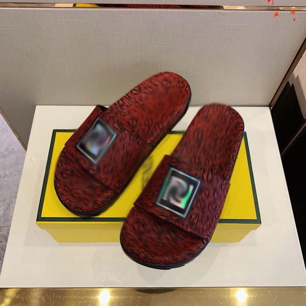 2021 slipper designer slide summer sandals fashion men beach indoor flat flip flops leather luxurys shoes mens slippers with box size 39-45, Black
2021 slipper designer slide summer sandals fashion men beach indoor flat flip flops leather luxurys shoes mens slippers with box size 39-45, Black