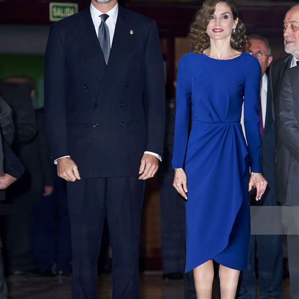 dress queen letizia style plied party elegant temperament sleeves of women dressed in medium-length quality, Black;gray
dress queen letizia style plied party elegant temperament sleeves of women dressed in medium-length quality, Black;gray