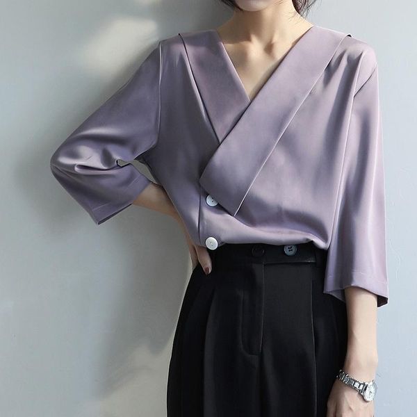 women's blouses & shirts korean fashion woman 2021 summer chemise oversize femme shirt v-neck all-match blusas mujer de moda 20495, White
women's blouses & shirts korean fashion woman 2021 summer chemise oversize femme shirt v-neck all-match blusas mujer de moda 20495, White