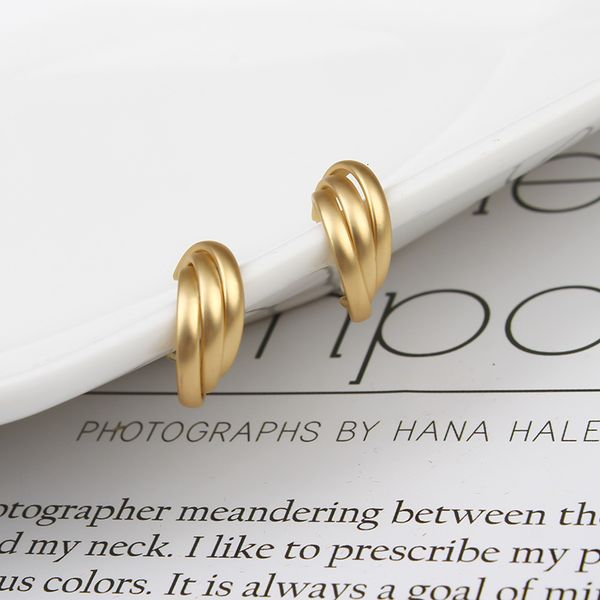 trendy ins style earrings s925 silver needle small short fashion personalized multi-layer women
trendy ins style earrings s925 silver needle small short fashion personalized multi-layer women