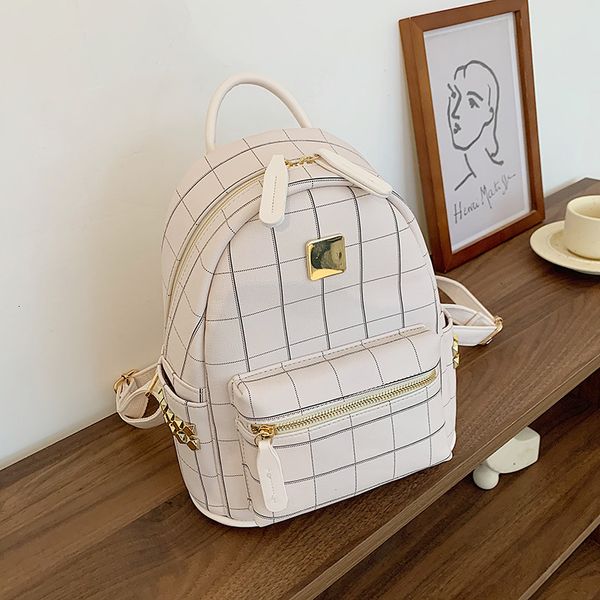 bags wallet backpack korean version simple plaid leisure large capacity women's pu leather face advanced rivet schoolbag, Black;red
bags wallet backpack korean version simple plaid leisure large capacity women's pu leather face advanced rivet schoolbag, Black;red