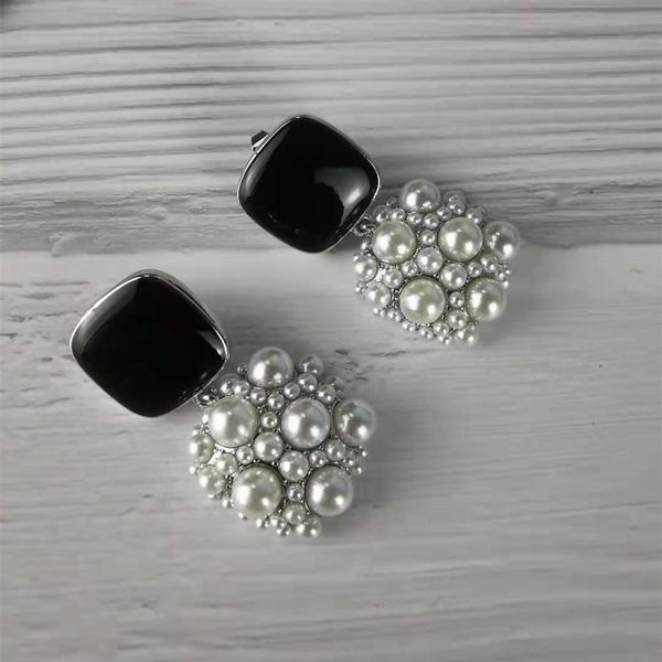 special offer 70% off new earrings, women's diamond pearl, advanced sense, fashionable temperament, geometric square enamel earrings, Golden;silver
special offer 70% off new earrings, women's diamond pearl, advanced sense, fashionable temperament, geometric square enamel earrings, Golden;silver