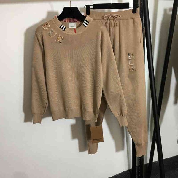 new casual sports knit suit letter embroidery print round neck sweater luxury designer brand solid two piece fashion set, Black
new casual sports knit suit letter embroidery print round neck sweater luxury designer brand solid two piece fashion set, Black