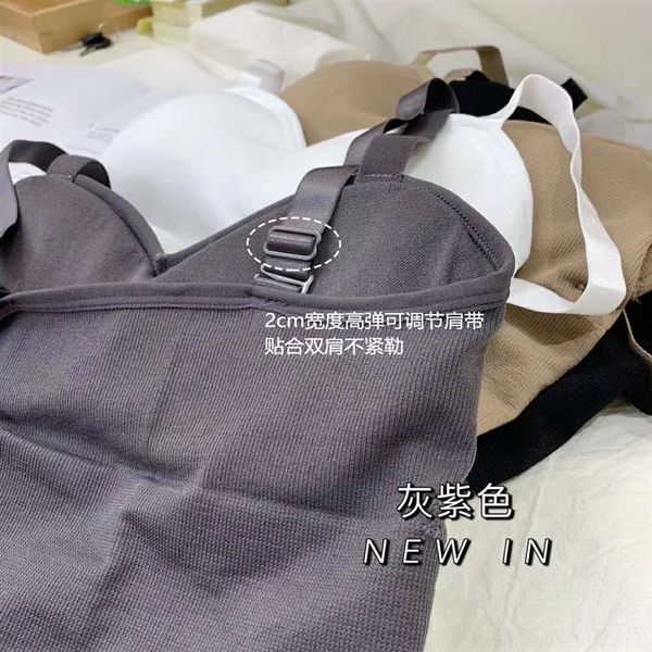 erw and summer korean women's suspender bra with simple inside and no suspender underwear underwearsteel ring pure color sports thread, Red;black
erw and summer korean women's suspender bra with simple inside and no suspender underwear underwearsteel ring pure color sports thread, Red;black