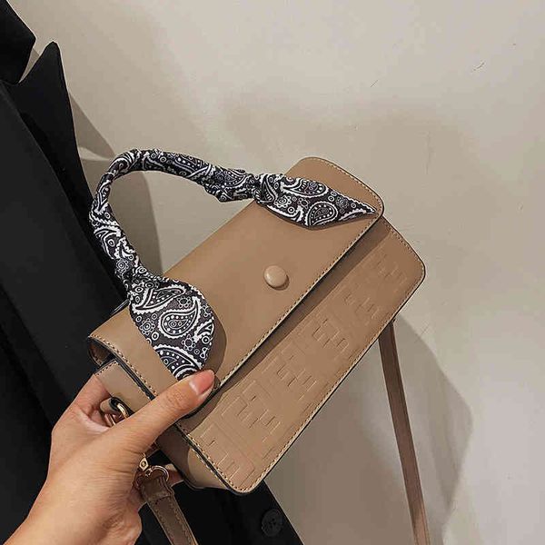 small female autumn fashion silk scarf portable small square foreign style single shoulder messenger
small female autumn fashion silk scarf portable small square foreign style single shoulder messenger