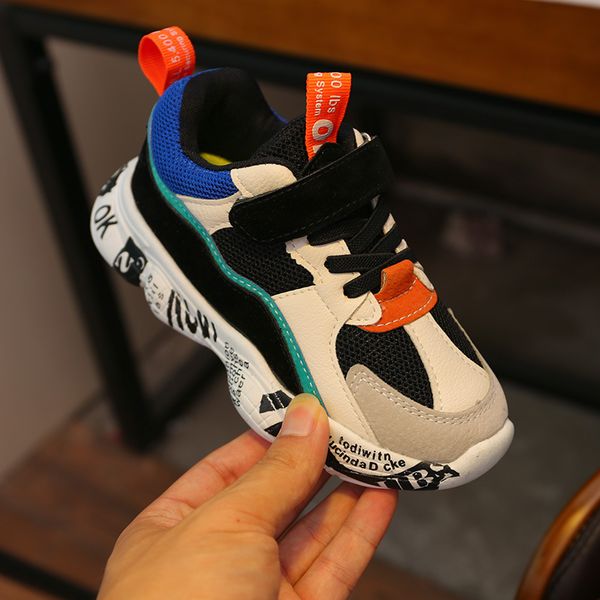 2021 autumn kids sports shoes children casual boys patchwork fashion winter plus velvet graffiti girls non-slip running sneakers, Black;grey
2021 autumn kids sports shoes children casual boys patchwork fashion winter plus velvet graffiti girls non-slip running sneakers, Black;grey