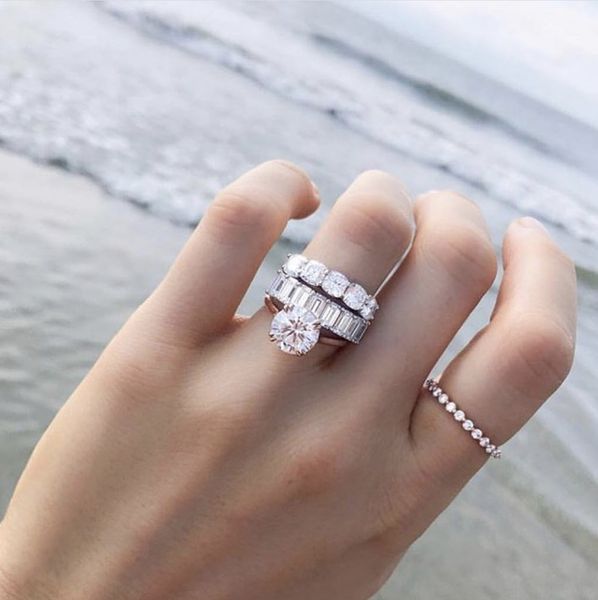 luxury 925 sterling silver round 3ct simulated diamond wedding engagement cocktail women white z band rings set fine jewelry, Slivery;golden
luxury 925 sterling silver round 3ct simulated diamond wedding engagement cocktail women white z band rings set fine jewelry, Slivery;golden