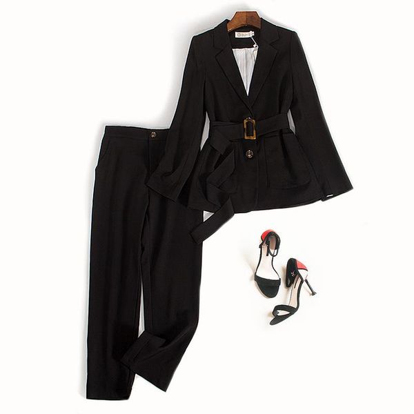 women's suits & blazers suit 2021 autumn fashion casual temperament solid color loose single-breasted small trousers two-piece, White;black
women's suits & blazers suit 2021 autumn fashion casual temperament solid color loose single-breasted small trousers two-piece, White;black