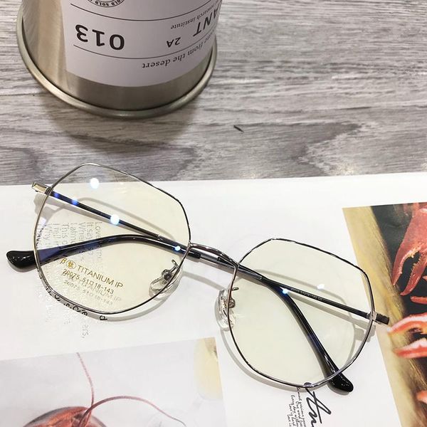 fashion sunglasses frames ultra - light pure titanium retro myopia glasses women with decorative frame plain net red eyes frame., Black
fashion sunglasses frames ultra - light pure titanium retro myopia glasses women with decorative frame plain net red eyes frame., Black