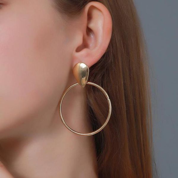 stud metal big circle earrings geometric round for women exaggerated earing jewelry gold silver color earings jl2049, Golden;silver
stud metal big circle earrings geometric round for women exaggerated earing jewelry gold silver color earings jl2049, Golden;silver