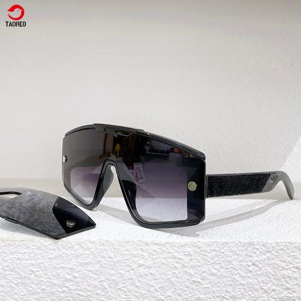 outdoor eyewear 2021 italy women and men's sunglasses removable magnetic suction shield sun glasses
outdoor eyewear 2021 italy women and men's sunglasses removable magnetic suction shield sun glasses