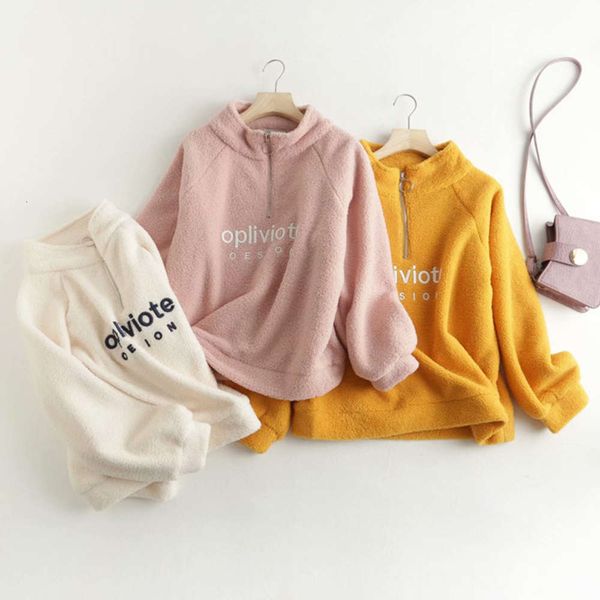 women's style autumn and winter women's stand collar zipper letter embroidered cashmere sweater, Black
women's style autumn and winter women's stand collar zipper letter embroidered cashmere sweater, Black