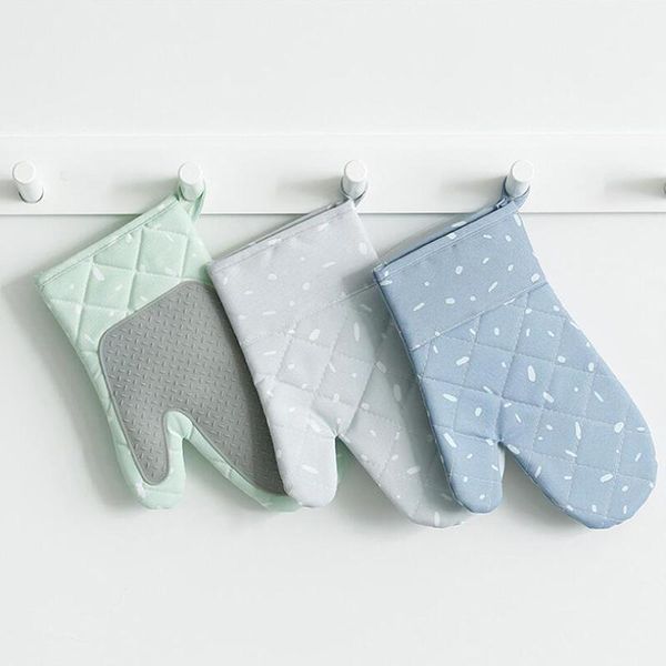 oven mitts household thickened silicone heat-resistant cooking special heat insulation anti-scalding microwave gloves
oven mitts household thickened silicone heat-resistant cooking special heat insulation anti-scalding microwave gloves
