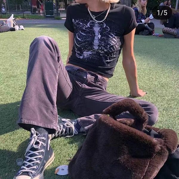 women's t-shirt 2021 american style retro black trendy cool short sleeve summer high waist open navel jacket harajuku, White
women's t-shirt 2021 american style retro black trendy cool short sleeve summer high waist open navel jacket harajuku, White