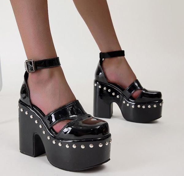 dress shoes 2021 early spring thick-soled thick-heel waterproof platform patent leather rivet baotou hollow sandals with single, Black
dress shoes 2021 early spring thick-soled thick-heel waterproof platform patent leather rivet baotou hollow sandals with single, Black