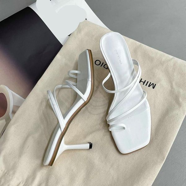 slippers casual rubber flip flops cross-tied shallow shoes woman 2021 pantofle low beige heeled sandals flock luxury soft hawaii, Black
slippers casual rubber flip flops cross-tied shallow shoes woman 2021 pantofle low beige heeled sandals flock luxury soft hawaii, Black