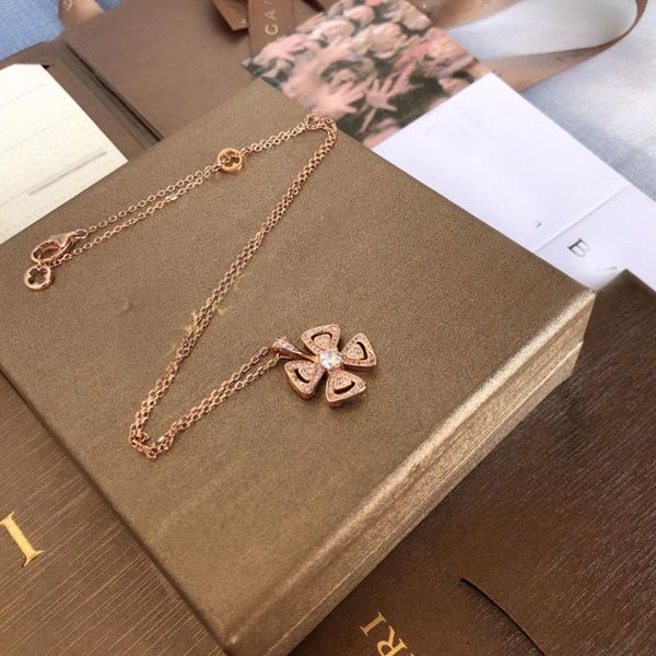 pendant necklaces zircon whinestone floral necklace for women luxury jewelry girl gift high qulity excellent workship golden anti-fading, Silver
pendant necklaces zircon whinestone floral necklace for women luxury jewelry girl gift high qulity excellent workship golden anti-fading, Silver