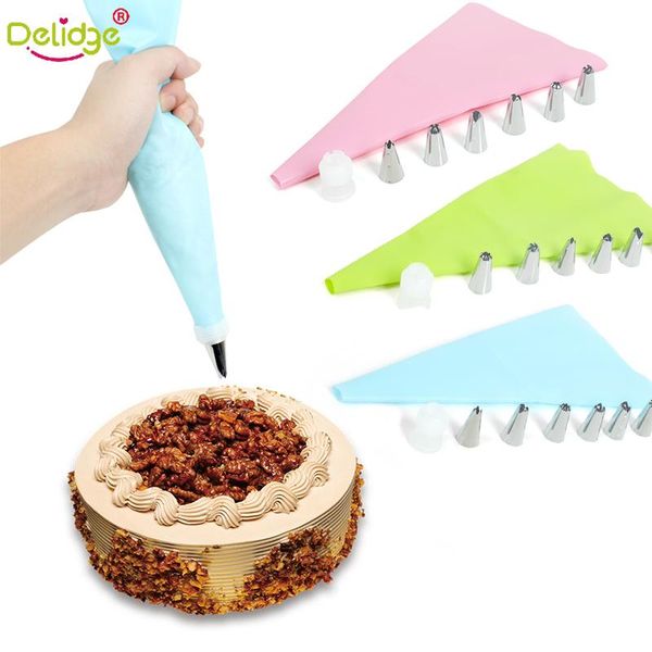 baking & pastry tools 8pcs/set decorating tip sets 1bag + 6nozzle +1converter diy icing piping cream cake nozzles
baking & pastry tools 8pcs/set decorating tip sets 1bag + 6nozzle +1converter diy icing piping cream cake nozzles