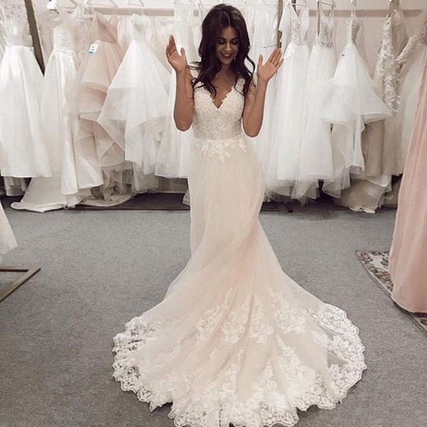 custom v neck a line lace wedding dresses with appliques sweep train backless tulle plus size bridal gowns vestido de noiva, White
custom v neck a line lace wedding dresses with appliques sweep train backless tulle plus size bridal gowns vestido de noiva, White
