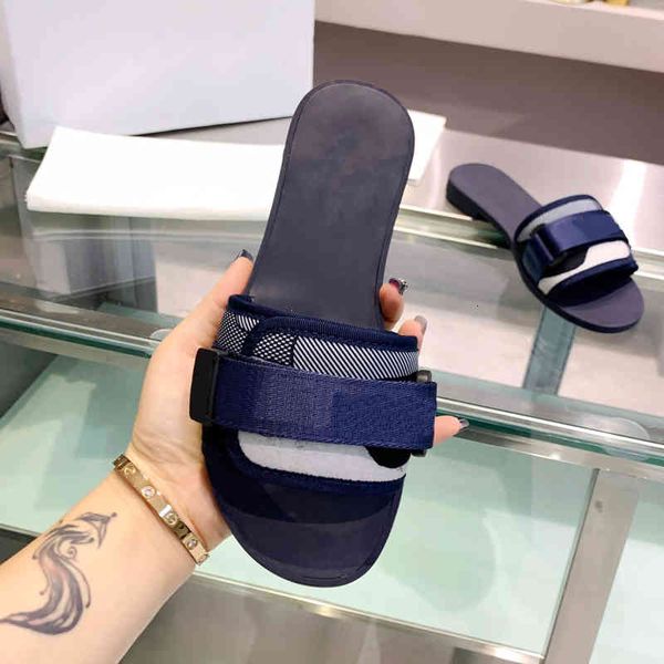 sandals qualidade superior de luxo marca nova chegada mulher impressão chinelos material genuíno com saco poeira e caixa elegent sandálias f, Black
sandals qualidade superior de luxo marca nova chegada mulher impressão chinelos material genuíno com saco poeira e caixa elegent sandálias f, Black