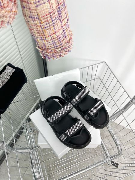 act 2022 spring/summer new casual beach sandals platform style upper with hook and loop comfortable leather calf leather upper, Black
act 2022 spring/summer new casual beach sandals platform style upper with hook and loop comfortable leather calf leather upper, Black