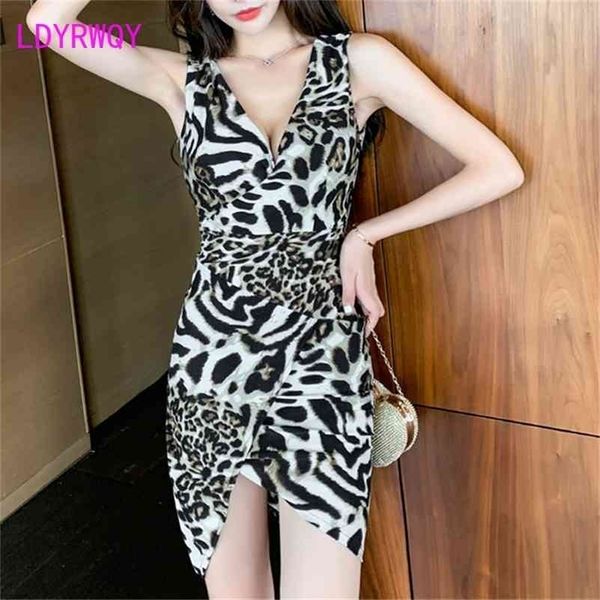 spring fashion dress summer women's temperament high-end korean version sleeveless office lady 210416, Black;gray
spring fashion dress summer women's temperament high-end korean version sleeveless office lady 210416, Black;gray