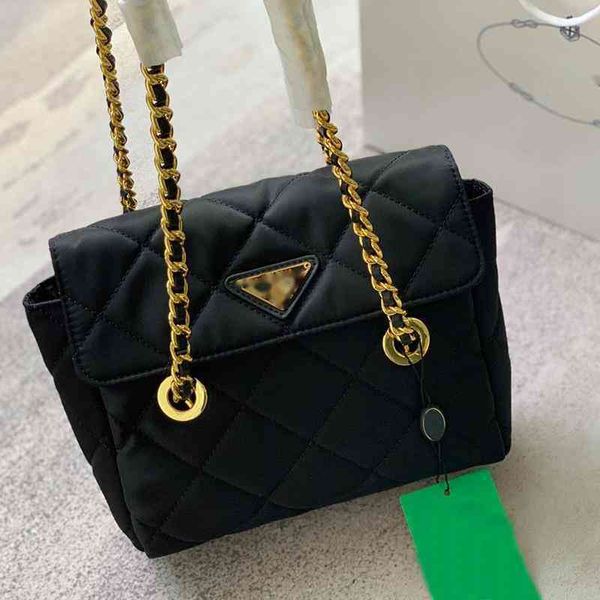 designer akend p family's vintage chain, lingge tramp parachute one shoulder sling nylon flap zhouzhoubao123 telfar bags
designer akend p family's vintage chain, lingge tramp parachute one shoulder sling nylon flap zhouzhoubao123 telfar bags