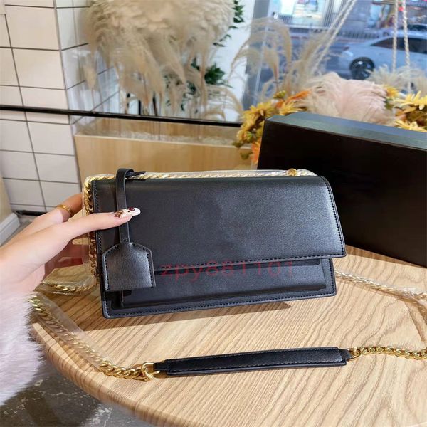 designer square lulu chain bag leather lady bag letter single shoulder quilted messenger y6 22*16cm
designer square lulu chain bag leather lady bag letter single shoulder quilted messenger y6 22*16cm
