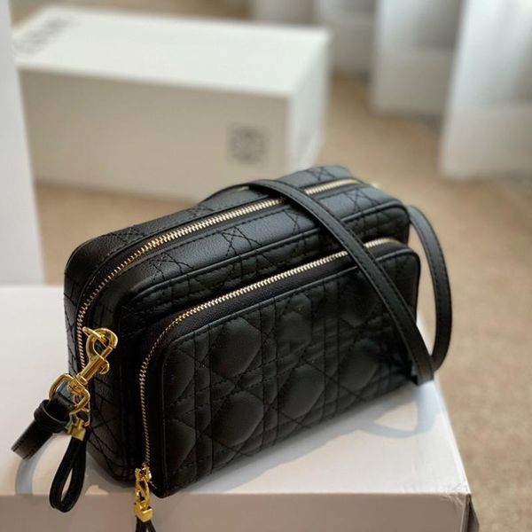 waist bags fashion embroidered solid color leather messenger bag women's 2021 luxury women handbag shoulder simple small tote
waist bags fashion embroidered solid color leather messenger bag women's 2021 luxury women handbag shoulder simple small tote