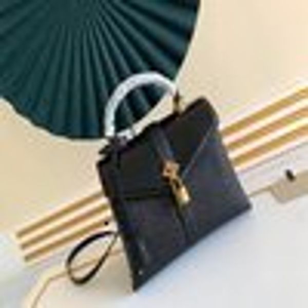 libobo6_1 vcrn m53821 backpacks handbags iconic handles shoulder bags totes cross body bag clutches evening oxidized leather business, Red;black
libobo6_1 vcrn m53821 backpacks handbags iconic handles shoulder bags totes cross body bag clutches evening oxidized leather business, Red;black