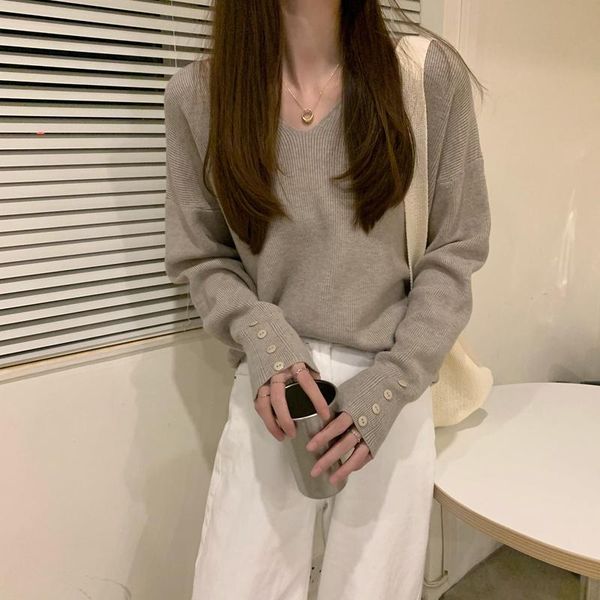 women's sweaters autumn and winter 2021 korean chic lazy wind loose v-neck sweater long sleeve pullover fashion, White;black
women's sweaters autumn and winter 2021 korean chic lazy wind loose v-neck sweater long sleeve pullover fashion, White;black
