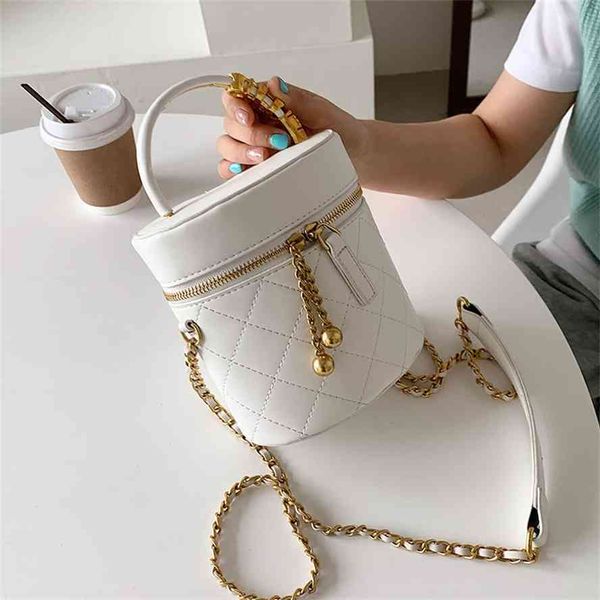 2021 new cylinder women's korean fashion simple and versatile solid single shoulder diagonal cross rhombic chain bag
2021 new cylinder women's korean fashion simple and versatile solid single shoulder diagonal cross rhombic chain bag