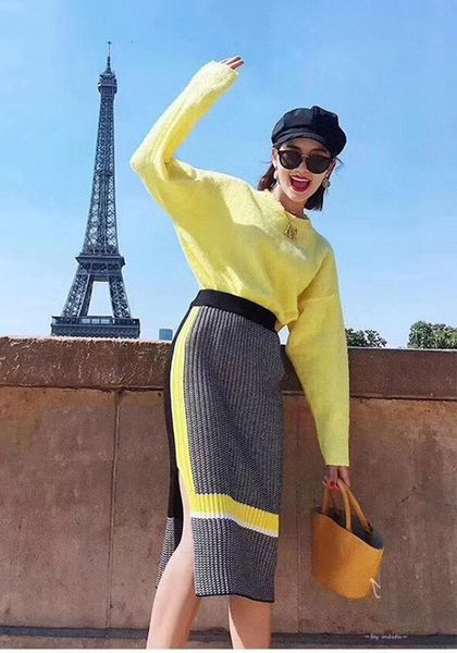 two piece dress 2021 autumn arrived women knitting sweater skirt suits bright color youthful winter outfit pieces set, White
two piece dress 2021 autumn arrived women knitting sweater skirt suits bright color youthful winter outfit pieces set, White