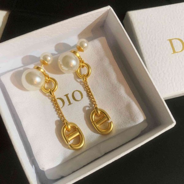 design jewelry 2021 new size pearl tassel temperament brass 925 silver needle earrings
design jewelry 2021 new size pearl tassel temperament brass 925 silver needle earrings