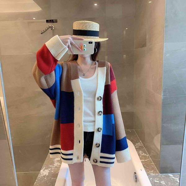 aw2020 contrast plaid loose v-neck long sleeve wool knitted cardigan sweater coat, White
aw2020 contrast plaid loose v-neck long sleeve wool knitted cardigan sweater coat, White