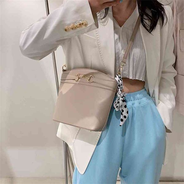 2021 new messenger korean fashion trend ribbon bucket western style women's single shoulder bag
2021 new messenger korean fashion trend ribbon bucket western style women's single shoulder bag