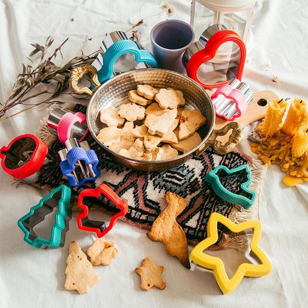 12pcs/set stainless steel cookie mold kitchen chocolate pastry cutter silicone flower type home baking tool accessories moulds
12pcs/set stainless steel cookie mold kitchen chocolate pastry cutter silicone flower type home baking tool accessories moulds