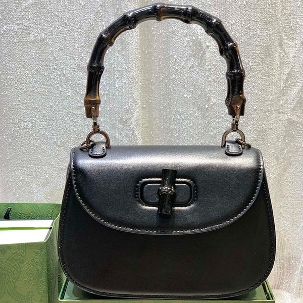 classic real leather luxurys bamboo bag women crossbody designer bags for ladies handbags shoulder bags totes purses 21*15*7cm
classic real leather luxurys bamboo bag women crossbody designer bags for ladies handbags shoulder bags totes purses 21*15*7cm